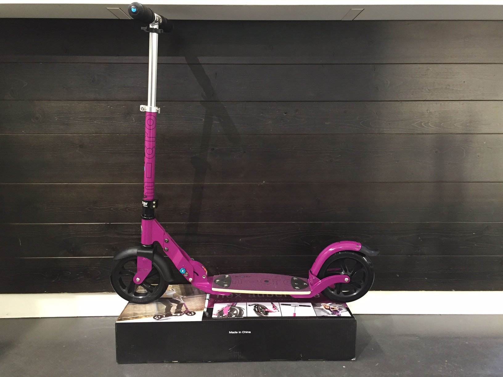 Read more about the article Micro Scooter Flex Aubergine – wieder lagernd!